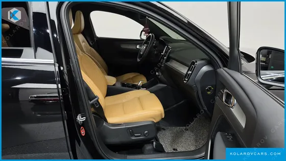 VOLVO XC40 B4 INSCRIPTION