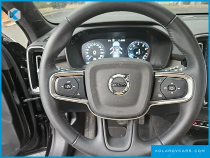 VOLVO XC40 B4 INSCRIPTION