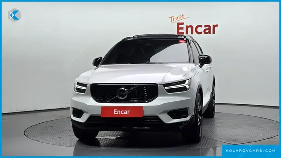 VOLVO XC40 B4 R-DESIGN