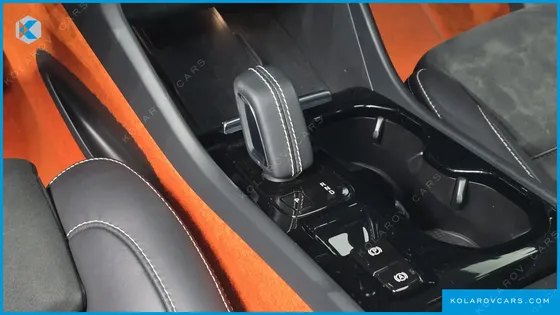 VOLVO XC40 B4 R-DESIGN