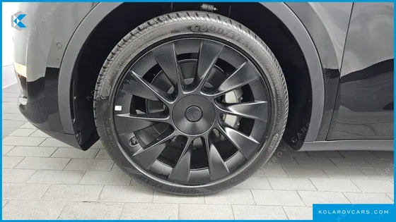 TESLA MODEL Y LONG RANGE AWD