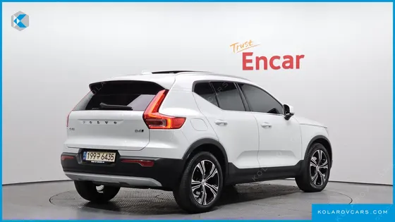 VOLVO XC40 B4 INSCRIPTION