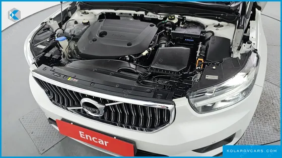 VOLVO XC40 B4 INSCRIPTION