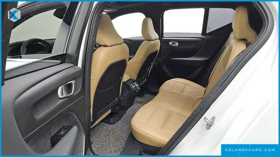 VOLVO XC40 B4 INSCRIPTION