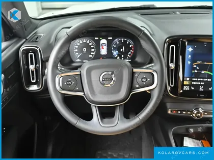 VOLVO XC40 B4 INSCRIPTION