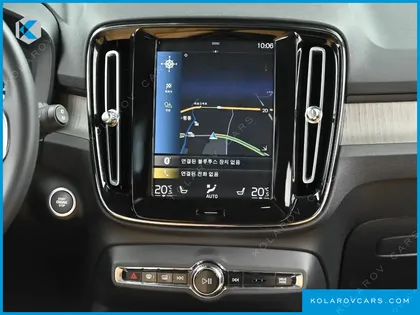 VOLVO XC40 B4 INSCRIPTION