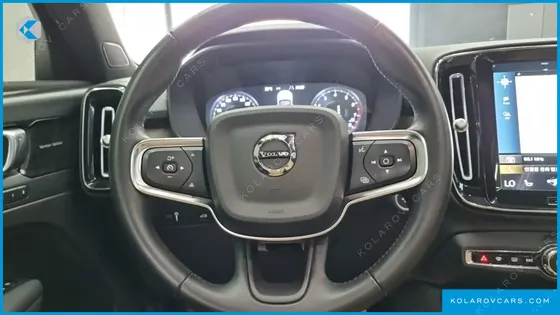 VOLVO XC40 B4 INSCRIPTION
