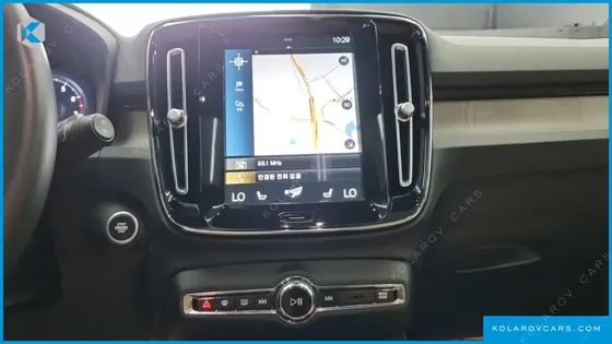 VOLVO XC40 B4 INSCRIPTION