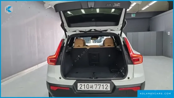 VOLVO XC40 B4 INSCRIPTION