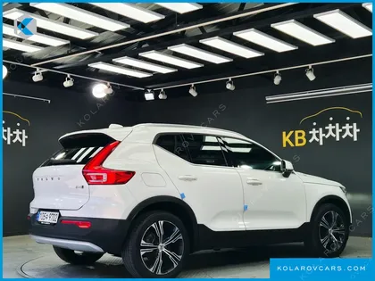 VOLVO XC40 B4 INSCRIPTION