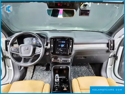 VOLVO XC40 B4 INSCRIPTION