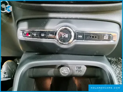 VOLVO XC40 B4 INSCRIPTION