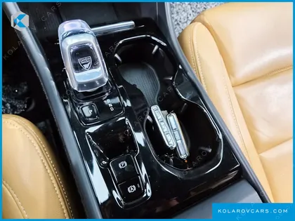 VOLVO XC40 B4 INSCRIPTION