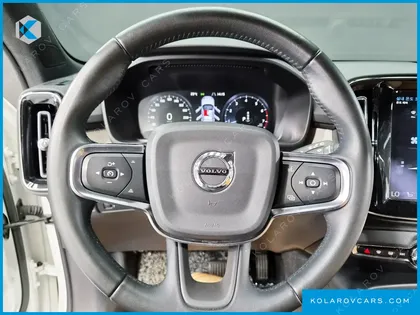 VOLVO XC40 B4 INSCRIPTION