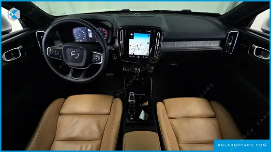 VOLVO XC40 T4 INSCRIPTION