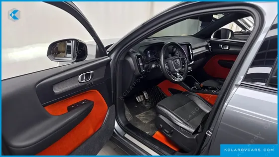 VOLVO XC40 T4 R-DESIGN