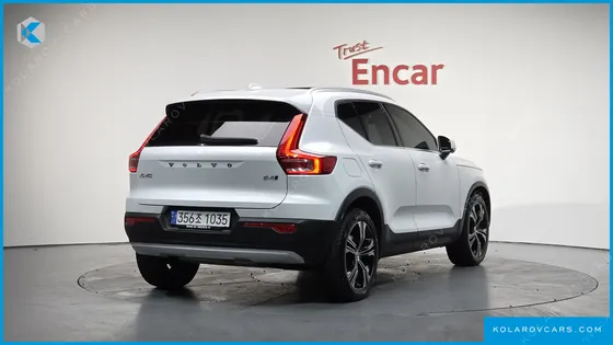 VOLVO XC40 B4 INSCRIPTION