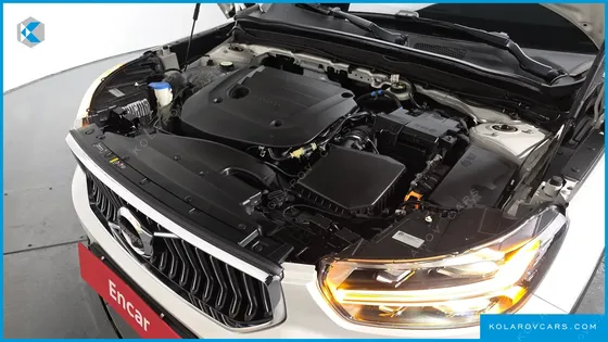 VOLVO XC40 B4 INSCRIPTION