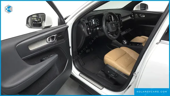 VOLVO XC40 B4 INSCRIPTION