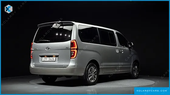 HYUNDAI STAREX 4WD URBAN 9-SEATER