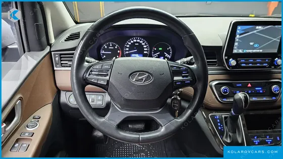 HYUNDAI STAREX 4WD URBAN 9-SEATER