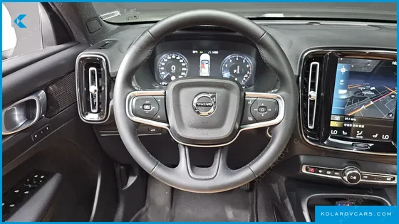 VOLVO XC40 B4 INSCRIPTION