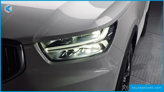 VOLVO XC40 B4 INSCRIPTION