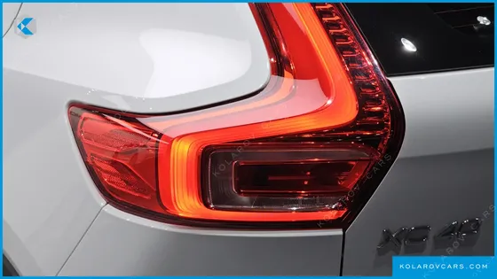 VOLVO XC40 B4 INSCRIPTION