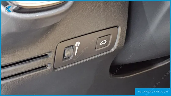 VOLVO XC40 B4 INSCRIPTION