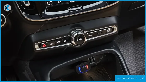 VOLVO XC40 B4 INSCRIPTION