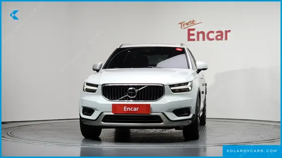 VOLVO XC40 B4 INSCRIPTION