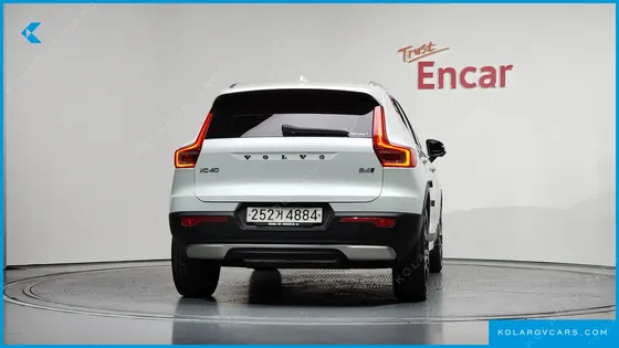 VOLVO XC40 B4 INSCRIPTION