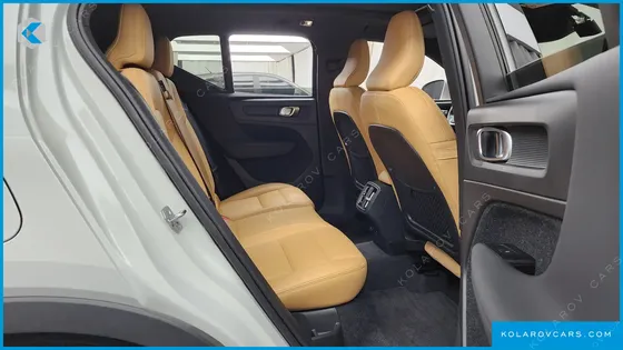 VOLVO XC40 B4 INSCRIPTION