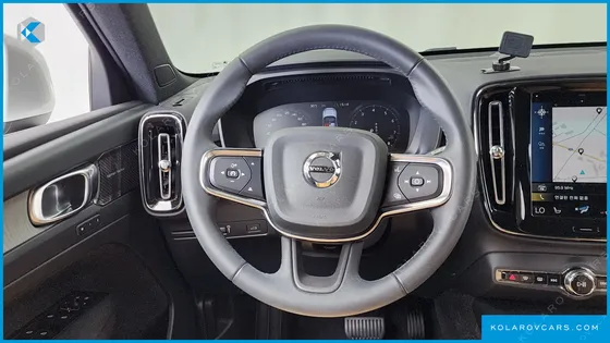 VOLVO XC40 B4 INSCRIPTION