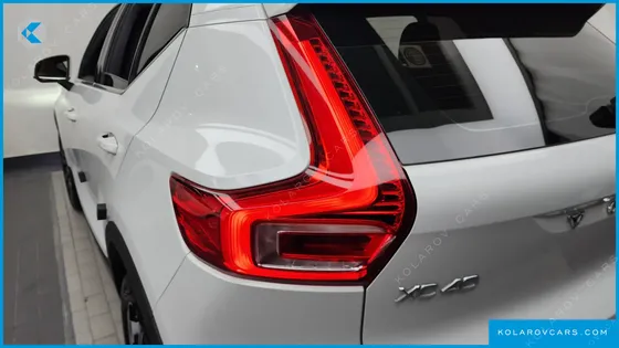 VOLVO XC40 B4 INSCRIPTION