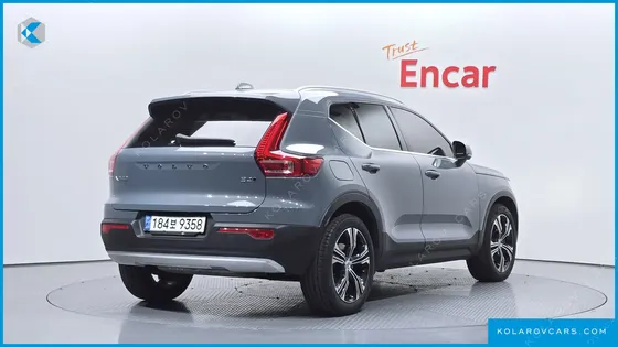 VOLVO XC40 B4 INSCRIPTION
