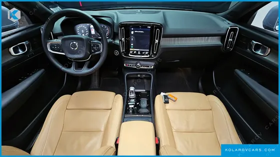 VOLVO XC40 B4 INSCRIPTION