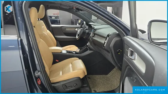 VOLVO XC40 T4 INSCRIPTION