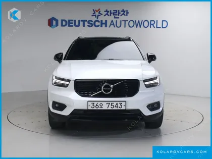 VOLVO XC40 T4 R-DESIGN