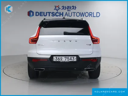 VOLVO XC40 T4 R-DESIGN