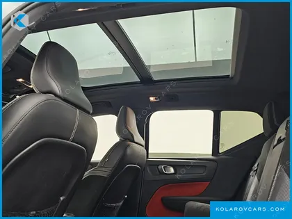 VOLVO XC40 T4 R-DESIGN