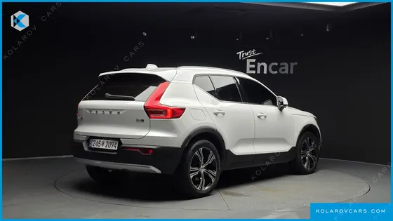 VOLVO XC40 B4 INSCRIPTION