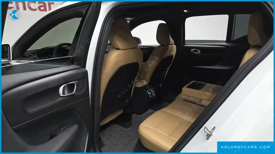 VOLVO XC40 B4 INSCRIPTION