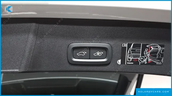 VOLVO XC40 B4 INSCRIPTION