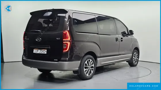 HYUNDAI STAREX 4WD URBAN 9-SEATER