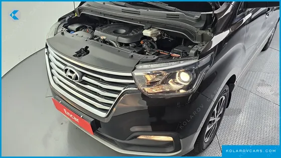 HYUNDAI STAREX 4WD URBAN 9-SEATER