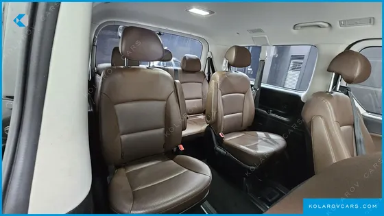 HYUNDAI STAREX 4WD URBAN 9-SEATER