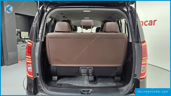 HYUNDAI STAREX 4WD URBAN 9-SEATER