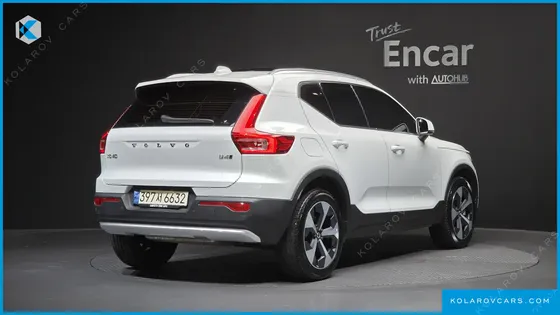VOLVO XC40 B4 ULTIMATE BRIGHT