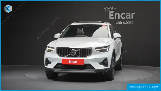 VOLVO XC40 B4 ULTIMATE BRIGHT